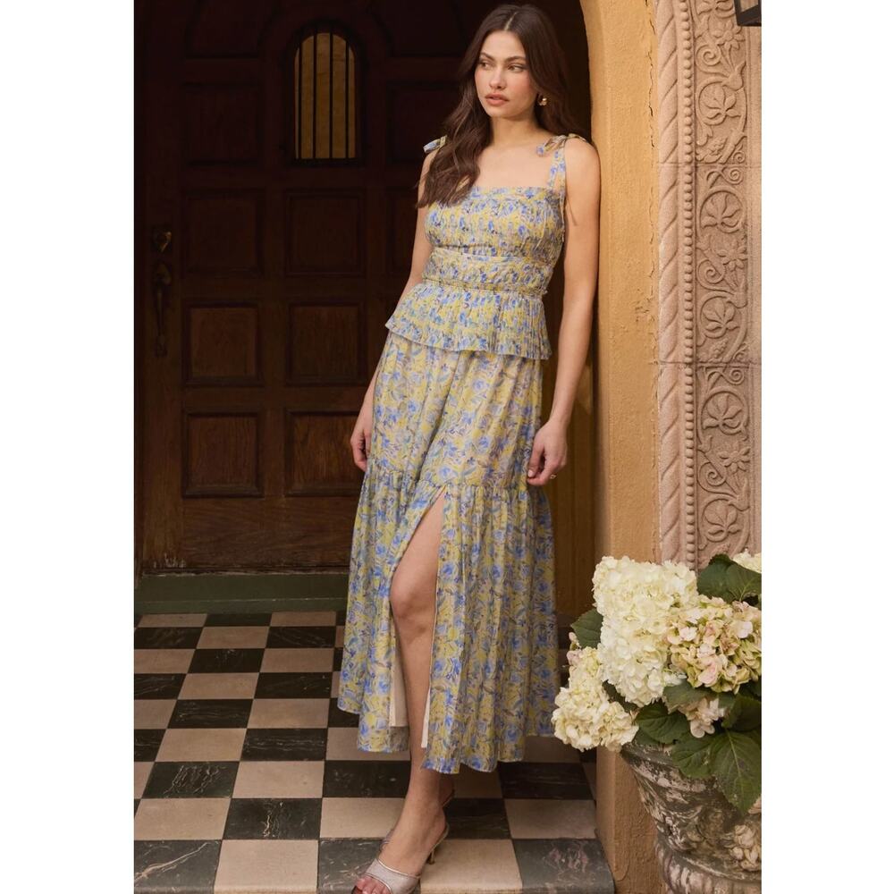 ASTR The Lind Floral Pleated Maxi Dress in Blue Yellow Floral Size Small NEW